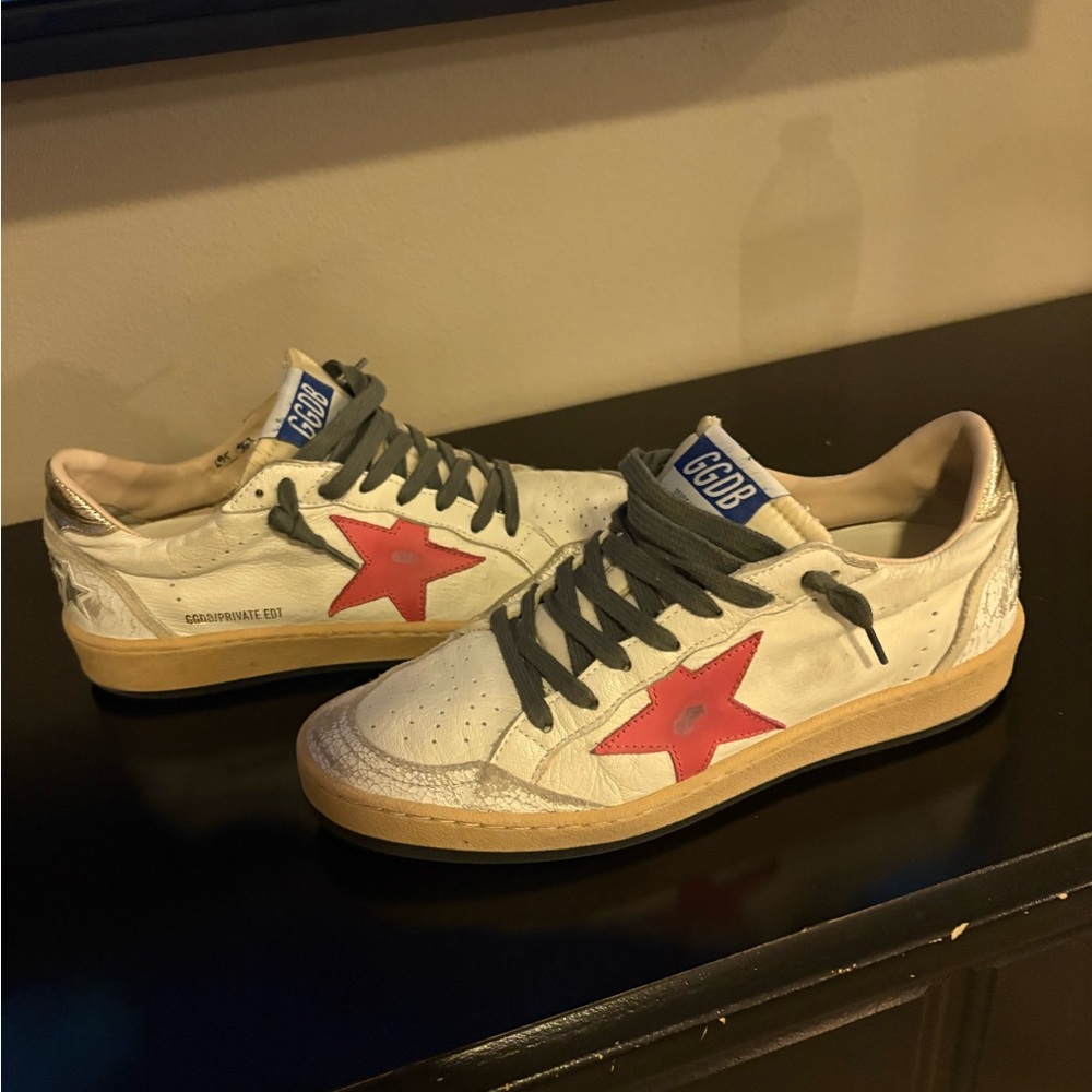 Golden Goose Kids Sneakers with Red Star and Gray Laces